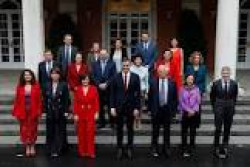 Más oficiales que tropa.       José Antonio Avila López