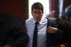 Maz&oacute;n, tras las protestas en Paiporta: "Entiendo la indignaci&oacute;n social y por supuesto me quedo a recibirla"