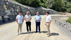 Media visita las obras de la carretera Laredo-Seña y señala que avanzan "a muy buen ritmo"
