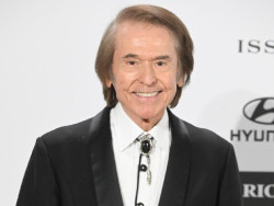 Médicos descartan que Raphael sufriese un ictus y avisan de que se trasladará al Hospital 12 de Octubre