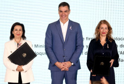 Militares piden por carta a S&aacute;nchez mejor sueldo y acceso a vivienda tras el acuerdo para construir en suelo de Defensa