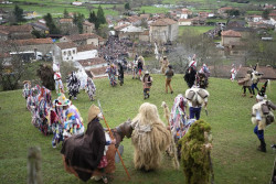 Molledo prepara un proyecto para relacionar La Vijanera con otras mascaradas europeas