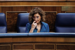 Montero acusa a las el&eacute;ctricas  de querer "derribar al Gobierno" cuando es S&aacute;nchez el que est&aacute; dando un Golpe de Estado contra la democracia por sus actuaciones