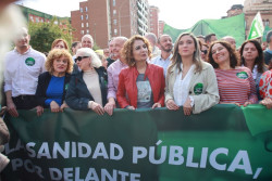 Montero, laaspavientos se manifiesta en Sevilla y promete "volver a poner la sanidad en lo m&aacute;s alto" en Andaluc&iacute;a  porque hasta ahora no ha tenido tiempo
