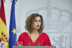 Montero no descarta delegar competencias migratorias a otras CCAA, 