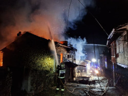 Mueren 15 vacas y 5 terneros en el incendio de una cuadra en Li&eacute;bana