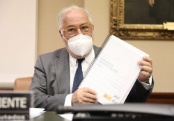 Navarro (DGT) anuncia nuevos drones y radares para 2022: 16 de tramo y 10 fijos en cabinas