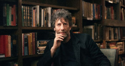 Neil Gaiman niega acusaciones de violaci&oacute;n de varias mujeres: "Nunca he mantenido relaciones sexuales no consentidas"