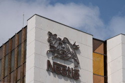 Nestlé factura un 2,3% más hasta marzo y supera los 24.000 millones