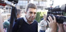 ¡Nos han dejado abandonados!     ©Mariano Cabrero Bárcena es escritor