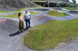 Nueva Montaña cuenta con un nuevo parque público y un circuito de pump track