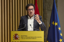 &Oacute;scar L&oacute;pez viaja a Colombia de vacaciones 