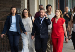 Page pide a S&aacute;nchez cuesti&oacute;n de confianza o elecciones y ve insuficientes las medidas del Comit&eacute; Federal