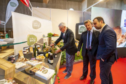 Palencia inaugura BioCantabria y destaca la "gran aceptación" de los productos cántabros entre nuevos consumidores