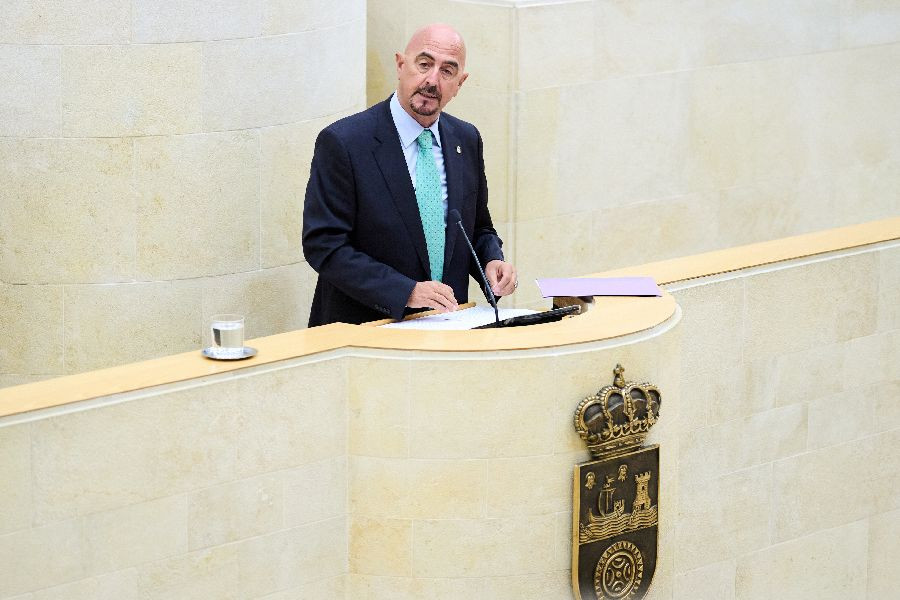 Pascual dice que Reinosa va a tener "el mejor" centro de salud de  Cantabria