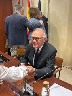 Pedro Piqueras publica su segundo libro, `Cuando ya nada es urgente`: "Al periodismo lo veo sufriente"