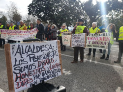 Pensionistas anuncian una denuncia penal contra la concejala de Santander que les "ordenó" irse del Ayuntamiento