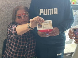 Perla gana el `El Gordo` en el Teatro Real tras su "despido" de Moncloa: "Cuando entr&oacute; S&aacute;nchez hubo problemas"