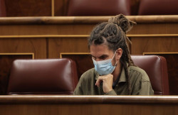 Perplejidad en el Supremo porque la Mesa del Congreso permita a Alberto Rodr&iacute;guez mantener el acta