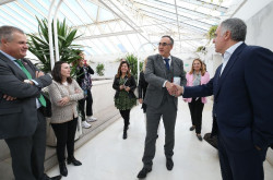  Pesquera dice que su presupuesto es bueno para Cantabria y para el que fue gerente de Valdecilla, Pascual, un completo desastre