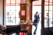 Piden prisi&oacute;n y 9.000 euros al cliente de una cafeter&iacute;a por actitud xen&oacute;foba y humillante con un camarero marroqu&iacute;