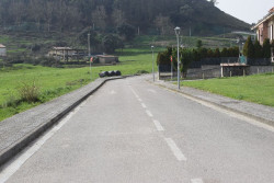 Pi&eacute;lagos adjudicar&aacute; la reurbanizaci&oacute;n del vial del Barrio Salas de Liencres, con 95 plazas de aparcamiento