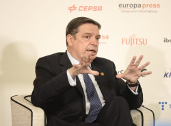 Planas siguiendo la estrategia marcada por S&aacute;nchez se dedica a tacar a Feijo&oacute;