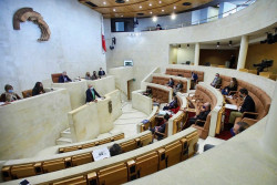 Pleno: Inversiones en infraestructuras (anuncios), trasvase del Ebro (suplicar al reino de Arag&oacute;n) y financiaci&oacute;n auton&oacute;mica (lo que nos digan)