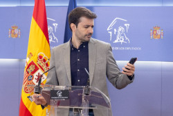 Podemos, BNG y Comprom&iacute;s exigen al PSOE aclarar los pagos en met&aacute;lico en sobres y asumir "responsabilidades pol&iacute;ticas"