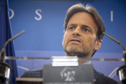 Podemos dice que a pesar de lo que el PSOE haga ellos seguir&aacute;n por lo del "chupete"