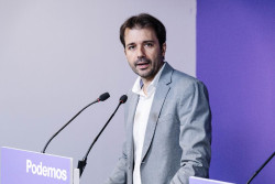 Podemos se desmarca de la negociaci&oacute;n de Sumar y va vender caros sus cinco votos de la investidura