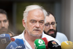 Pons (PP) critica las declaraciones de Puente por decir que el TC amnistiar&aacute; a Puigdemont y dejar a Conde-Pumpido "en pelotas"