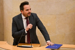 PP cree que PRC "utiliza a los docentes" para "blanquear su inacci&oacute;n" en los &uacute;ltimos ocho a&ntilde;os