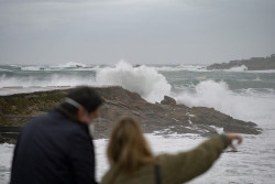 Protecci&oacute;n Civil alerta por olas de hasta 6 metros y vientos costeros al litoral cant&aacute;brico