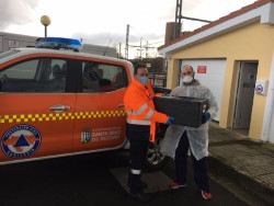  Protecci&oacute;n Civil de Bezana reparte men&uacute;s escolares a alumnos con becas de comedor superiores al 75%