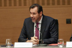Puente insta a Puigdemont a volver a Espa&ntilde;a aunque le detengan: ser&iacute;a un gesto de liderazgo pol&iacute;tico, lo tiene a huevo