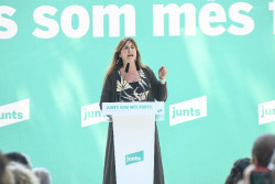 Puigdemont chantajea a Sanchez con la posibilidad (remota) de apoyar una moci&oacute;n de censura del PP 