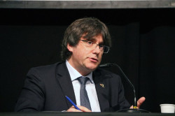 Puigdemont pide al Tribunal de Cuentas que suspenda el juicio por los gastos del 1-O y la acci&oacute;n exterior