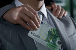 Quien mal anda, mal acaba