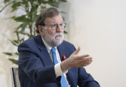 Rajoy resalta el apoyo mayoritario a Felipe VI y el &eacute;xito de la sucesi&oacute;n que pact&oacute; con Rubalcaba: "Se hizo en 17 d&iacute;as"