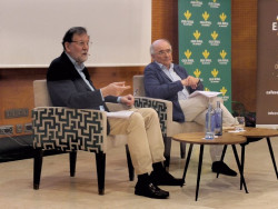 Rajoy sobre Montoro: "Deber&iacute;amos ser todos un poco m&aacute;s prudentes y no exagerar" para que "no pase como pas&oacute; a Camps"