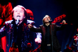 Raphael, Sara Baras, Ana Guerra o Alba Reche, en `La m&uacute;sica con La Palma: M&aacute;s fuertes que el volc&aacute;n` el 8 de enero