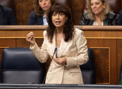 Redondo sobre el s&iacute; es s&iacute;: "Vuelvo a pedir disculpas con humildad pero hay que mirar al futuro. Tenemos una buena ley"