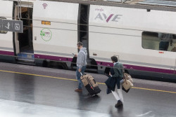 Renfe estrena un nuevo AVE directo entre Madrid y Barcelona los viernes a las 13.00 horas