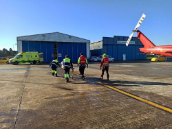 Rescatado en helic&oacute;ptero un hombre con rotura de tibia y peron&eacute; tras resbalarse en una pista de Pesaguero y lo llevan al aeropuerto