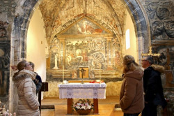 Restauradas las pinturas murales de la capilla del Carmen en Cabez&oacute;n de Li&eacute;bana