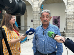 Revilla  asegura  "no patrocinar" a Guillermo Blanco