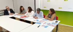 Revilla dice que la sanidad está "muchísimo peor" porque "falta de todo" y se suma a la campaña de CCOO