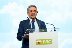 Revilla dice que Sánchez gobierna "con los pelotas": "Los incompetentes son más proclives a la corrupción"