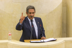 Revilla en minoría y la oposición por los ‘Cerros de Úbeda’